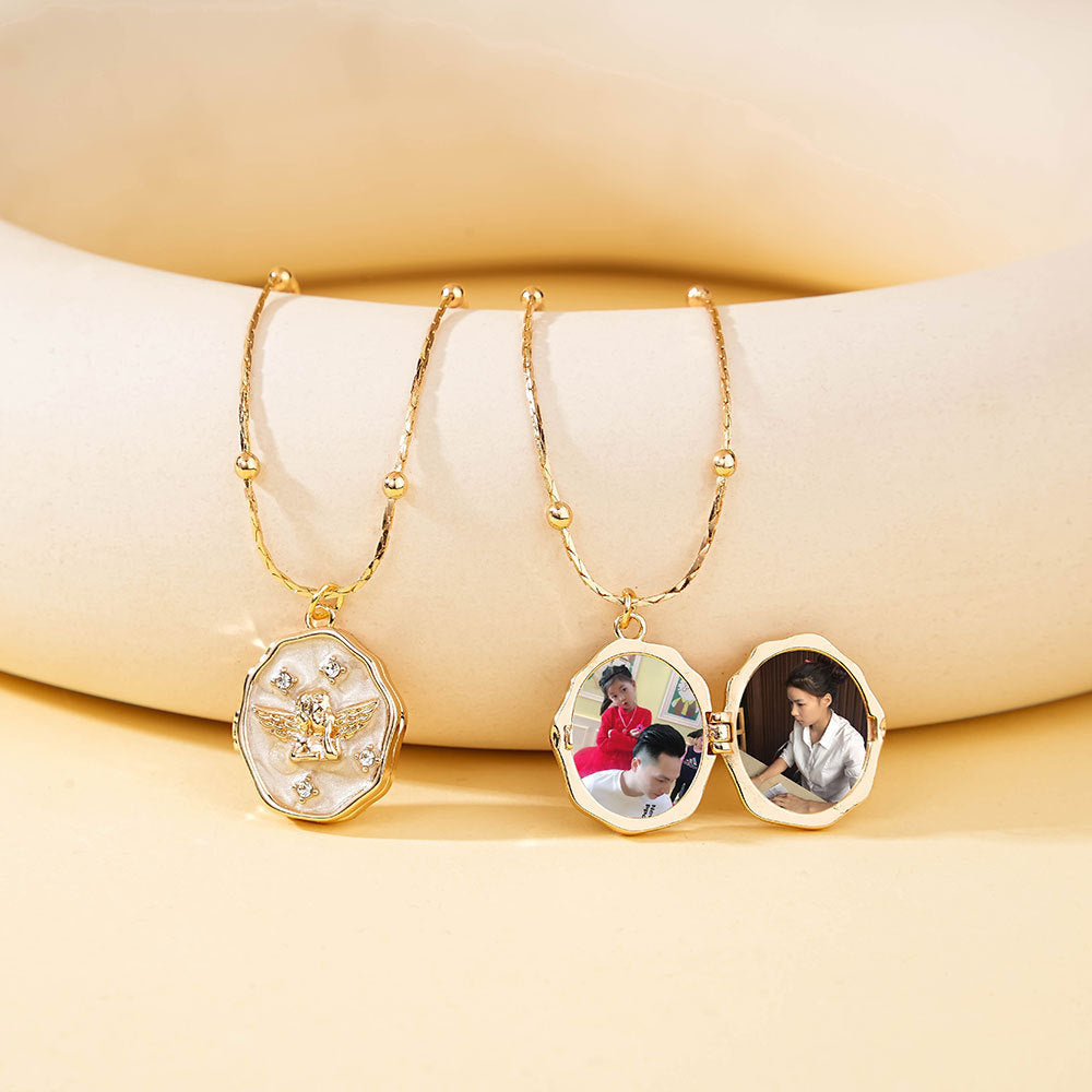 Curaçao Angel Vintage opening Necklace