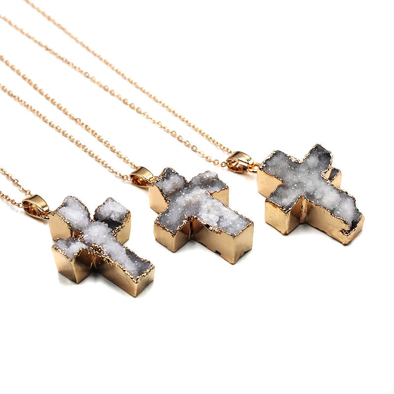 Curaçao Crystal tooth necklace