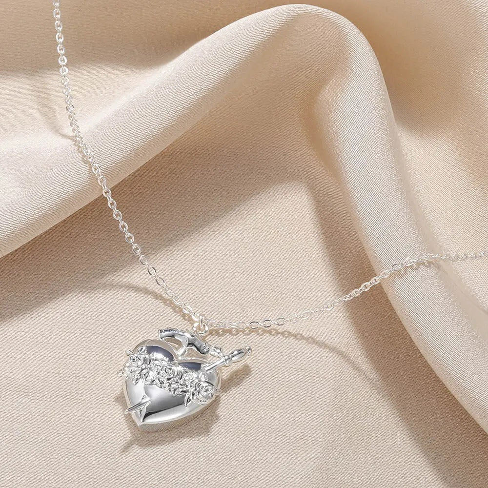 Curaçao Heart creative shaped Necklace