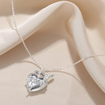 Curaçao Heart creative shaped Necklace