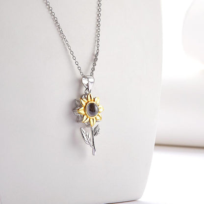 Curaçao Sunflower Necklace
