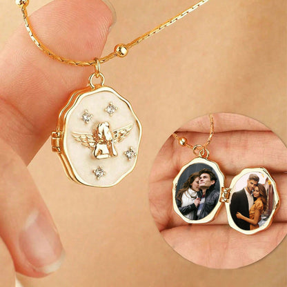 Curaçao Angel Vintage opening Necklace