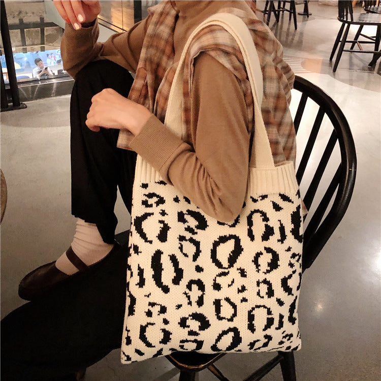 Knitted shopping bag leopard weave