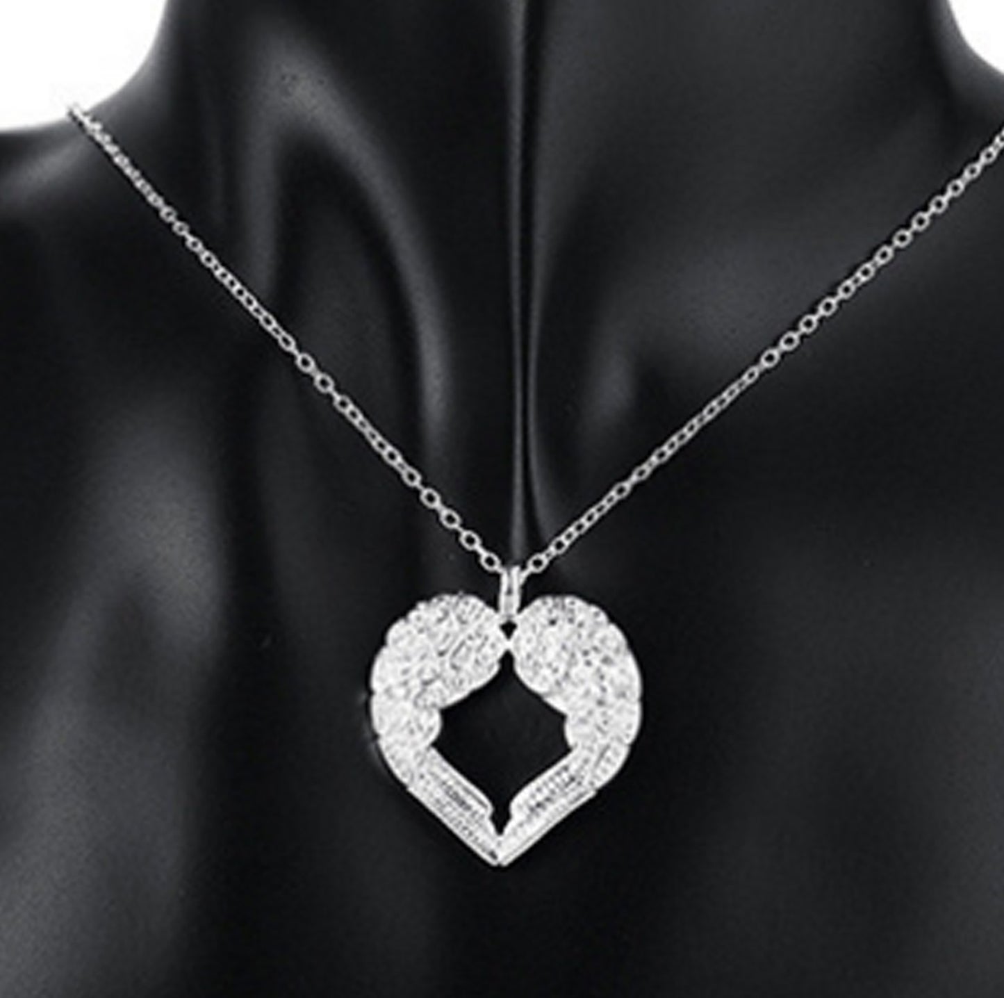 Curaçao Angel wings necklace