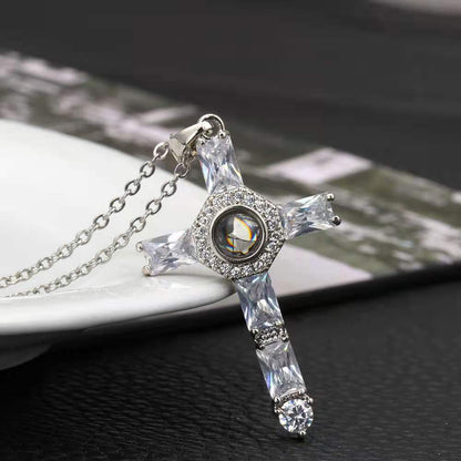 Curaçao creative cross necklace