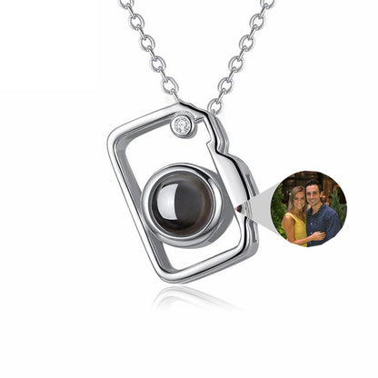 Curaçao camera shaped necklace