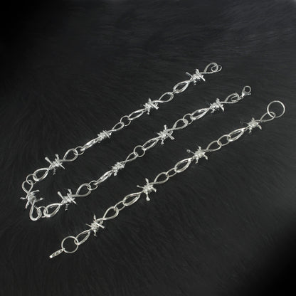 Curaçao barbed wire necklace