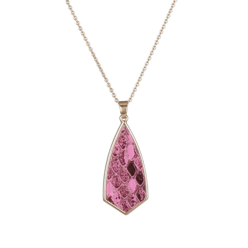 Trendy Leopard Print Abalone Character Necklace
