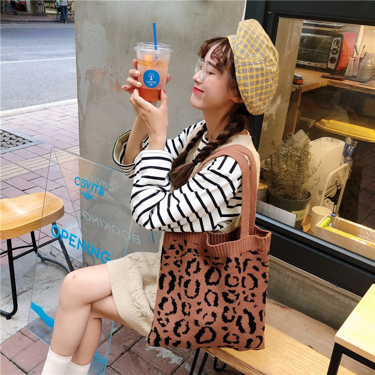 Knitted shopping bag leopard weave