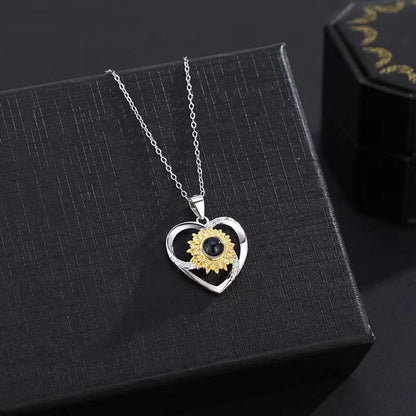 Curaçao Sunflower Necklace For