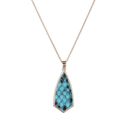 Trendy Leopard Print Abalone Character Necklace