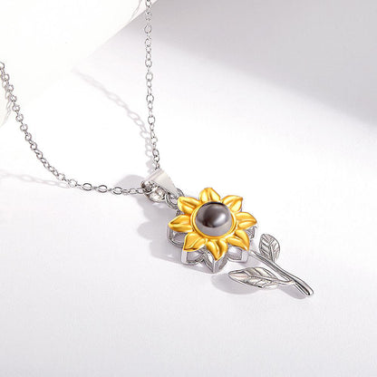 Curaçao Sunflower Necklace