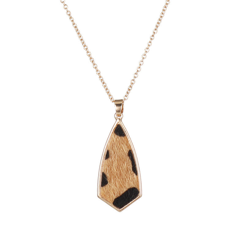 Trendy Leopard Print Abalone Character Necklace