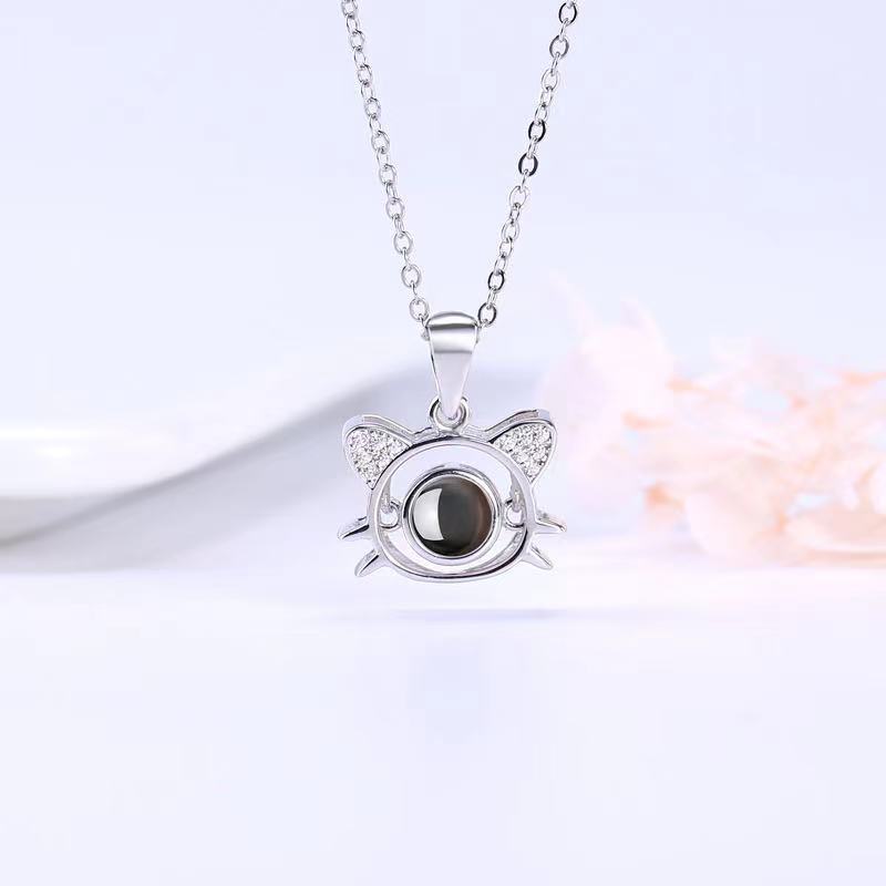 Curaçao memory necklace