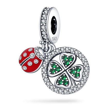 Curaçao Ladybug Green Leaf Necklace