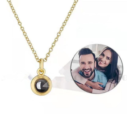 Curaçao micro engraved necklace