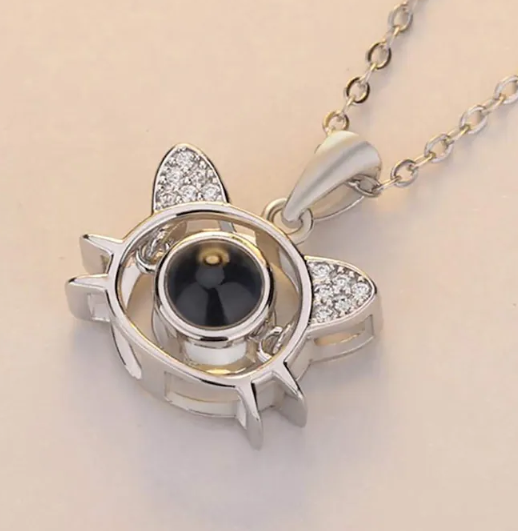 Curaçao memory necklace