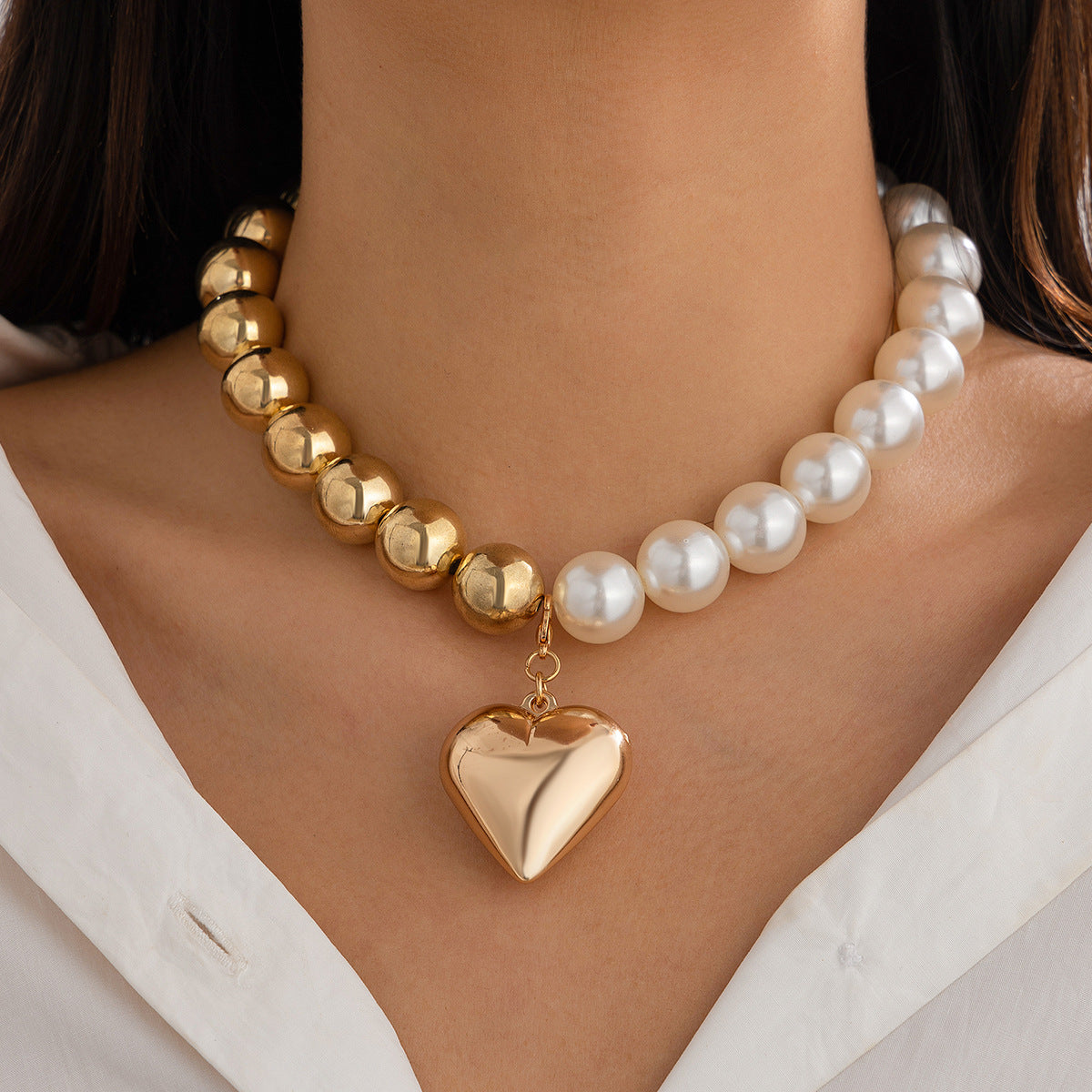 Curaçao big round necklace